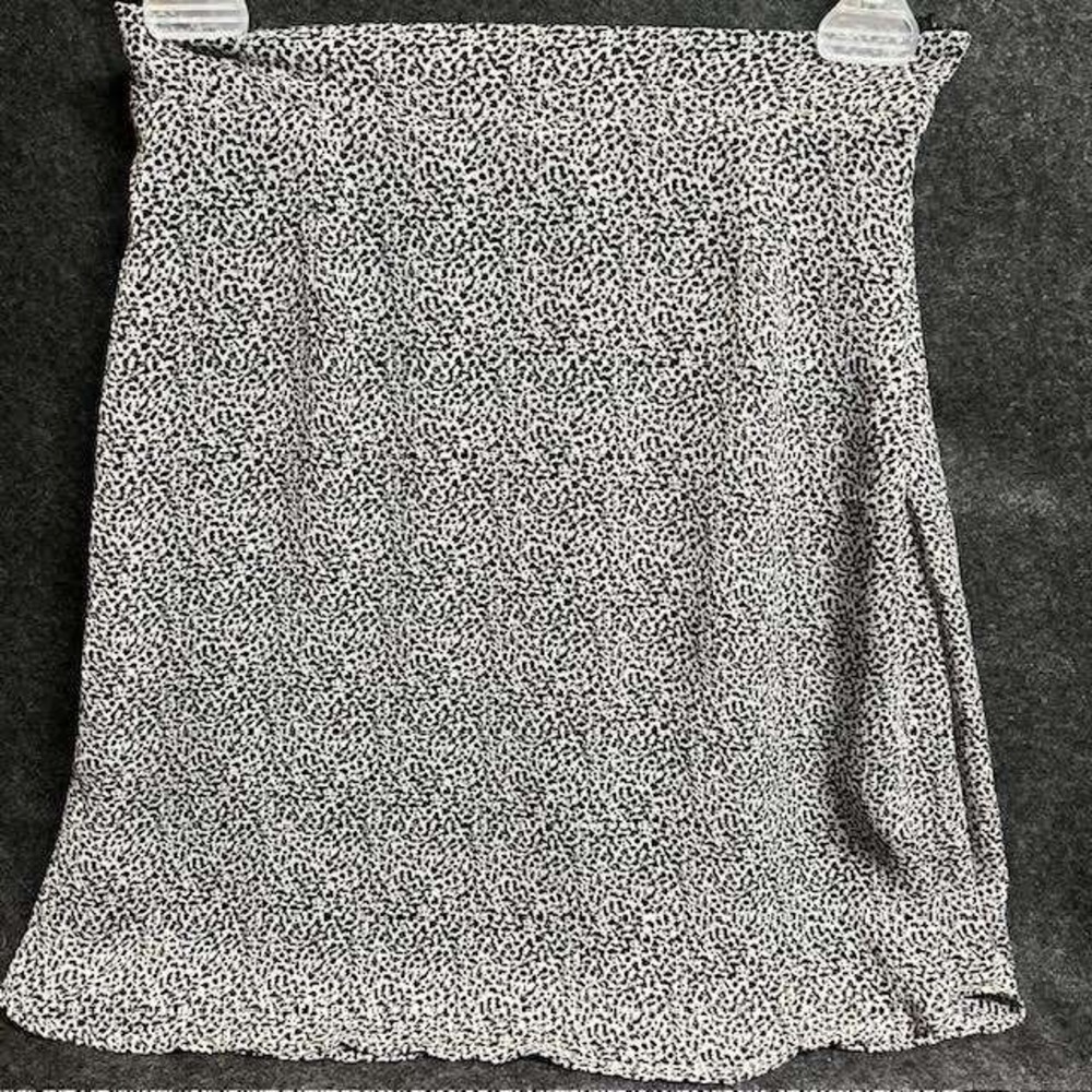 Womens Black and White Mini Skirt, Above‎ Knee Length, Casual, Lightweight